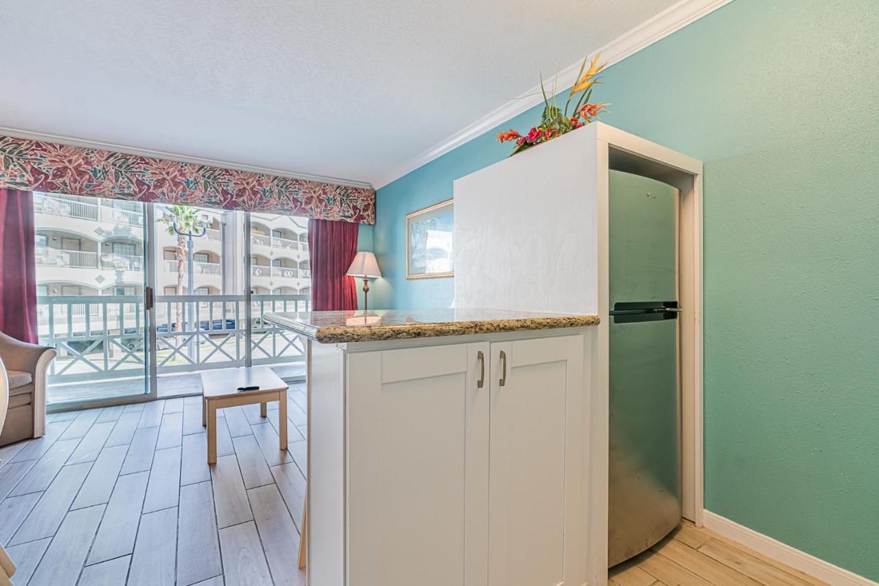 Beachside Bungalow With 2 Pools Galveston Exterior photo