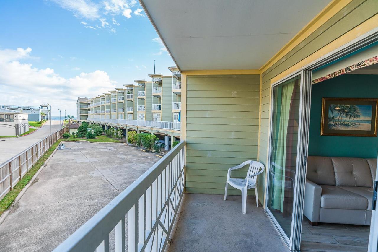 Beachside Bungalow With 2 Pools Galveston Exterior photo