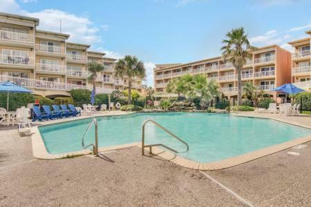 Beachside Bungalow With 2 Pools Galveston Exterior photo